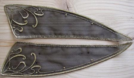 1 Paar Applikationen in schwarz Fb4000 mit gold Lurex