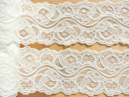 1m elastische Spitze in ecru/zartes creme Fb1451 - 6,5cm