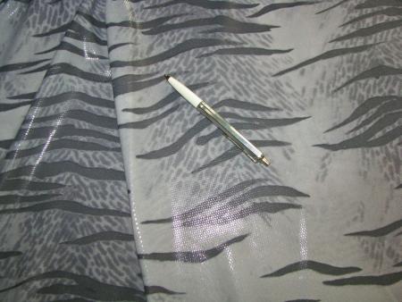 1m bi-elastische "Holo"-Microfaser "Grey Animal-Print" - 1,50m