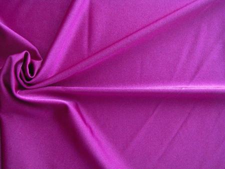 1m bi-elastische Microfaser in kräftigem magenta Fb1062 - glänzend (S) - 1,50m