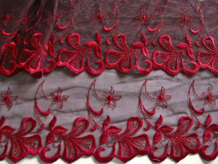 2m gegengleiche Edel-Dessous-Spitze "Red-Fire-Flowers" - 19cm / Stickbreite 9cm