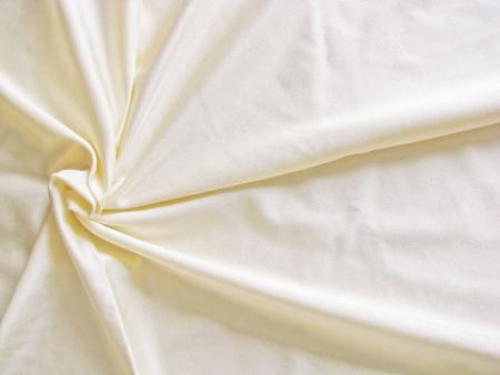 1m bi-elastische Microfaser in creme/ecru Fb1455 glänzend (S) - 1,50m