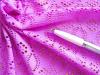 1m bi-elastische All-Over-Spitze in magenta/purple Fb1059