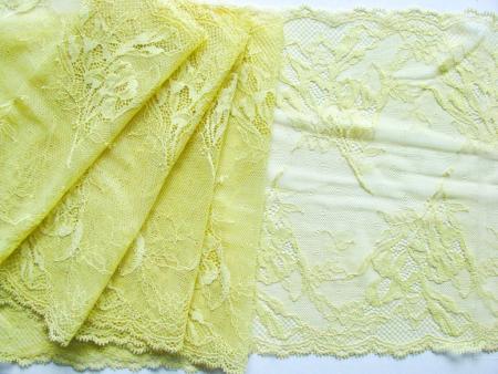1m elastische Spitze in limette Fb1343 - 21,5cm