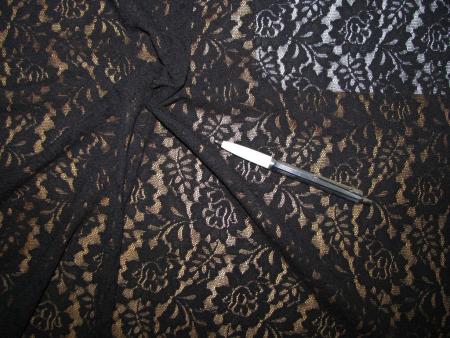 1m bi-elastische All-Over-Spitze in schwarz Fb4000 - 1,70m