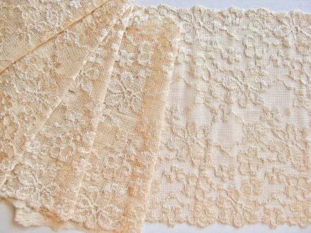 1m elastische Spitze in sahara-gold/goldiges beige Fb1163 - 15,5cm