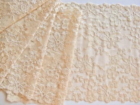 1m elastische Spitze in sahara-gold/goldiges beige Fb1163 - 15,5cm