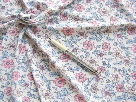 1m Bi-elastischer Sensitiv-Jersey "Flowers in Pastell"