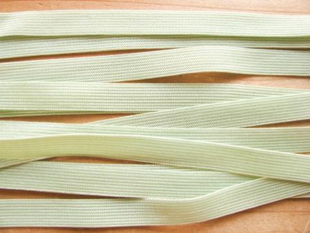 6m zarter Dekollete-Gummi in zartem lind-grün Fb1095 - 9mm