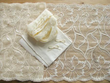 1 Pkt. Materialpaket "Vanilla cream" Spitzenslip