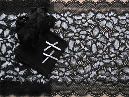 1 Pkt. Materialpaket "Silver-Flowers" Spitzenslip