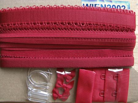 Kurzwarenpaket in dunklem kirsch-rot Fb0105