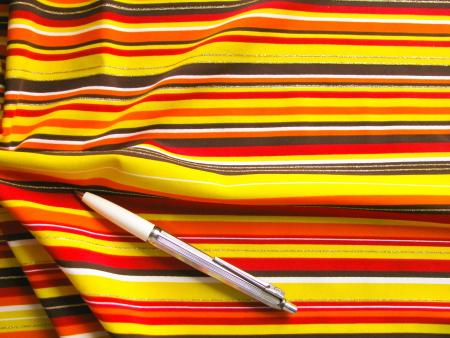 1,4m x 1,2m bi-elastische Microfaser "Sunny stripes"