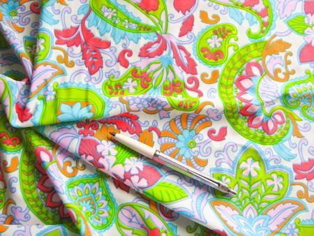 1,6m x 1,5m bi-elastische Microfaser "Colorful-Paisley"
