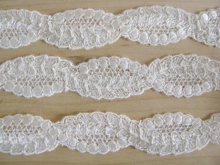 4m bestickte Zierborte in ecru/creme Fb1451 - 2,3cm