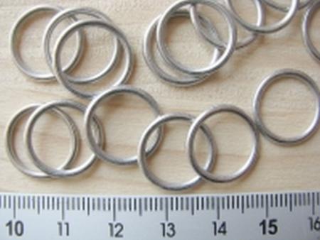 8 Stk. Ringe Metall in silber - 12mm