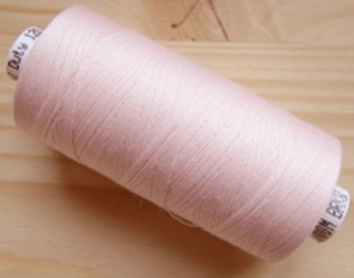 1 Spule Nähgarn in puder-rosa Fb1063