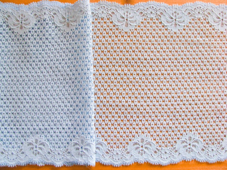 1m elastische Spitze "Silver Heyday I" in himmel-blau mit Silbereffekt -17cm