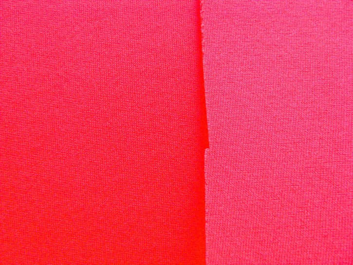 1Stk. Schaumstoff für BH`s in pinkigem Neon-rot