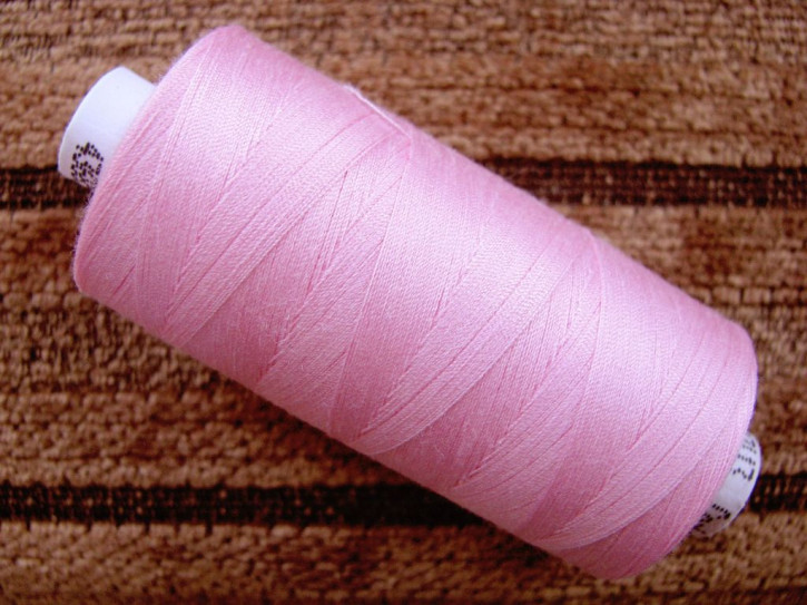 1 Spule Nähgarn in bonbon-rosa Fb0067