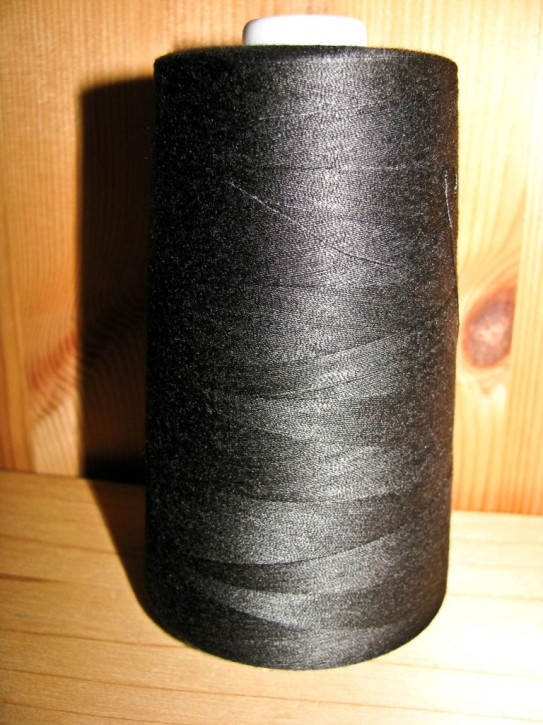 1 Kone Polyester-Nähgarn in schwarz Fb4000