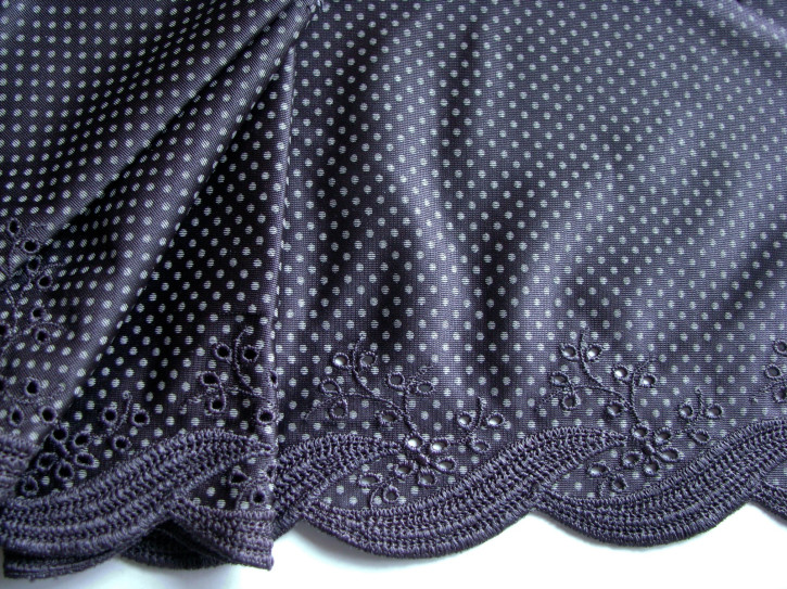 1m Stickerei-Spitze "Little Polka-Dots" in nacht-blau Fb0821 - 16,5 cm / Stickbreite 4cm