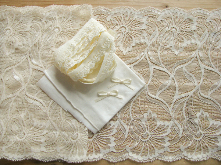 1 Pkt. Materialpaket "Vanilla cream" Spitzenslip