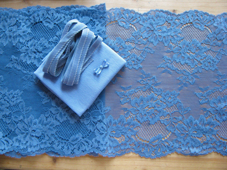 1 Pkt. Materialpaket "Blue Velvet" Spitzenslip