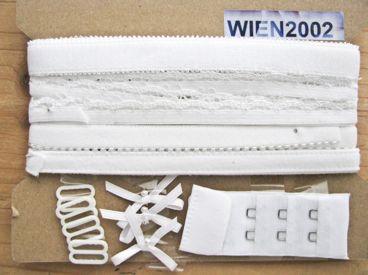 Kurzwarenpaket in rein-weiß Fb2000