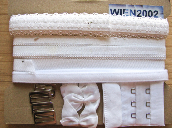 Kurzwarenpaket in off-white Fb1000