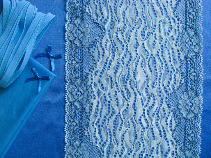 1 Pkt. Materialpaket "Queen of Blue" - Slipset